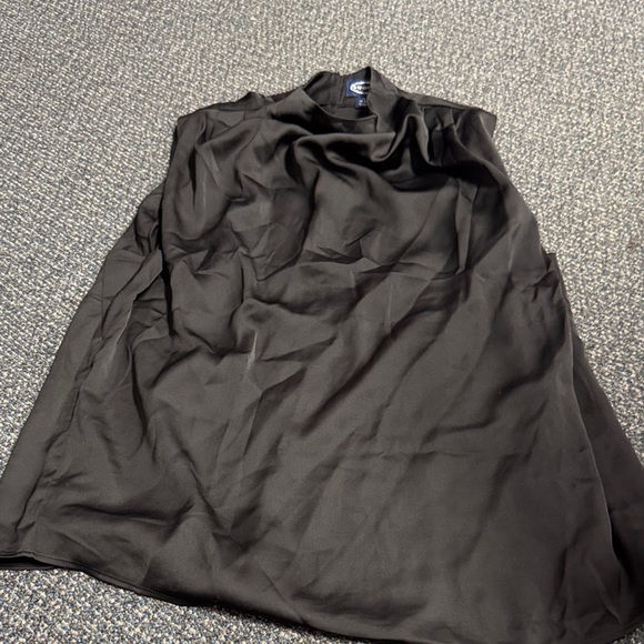 Scoop satin shoulder pad tank M // 072208 - Picture 1 of 2